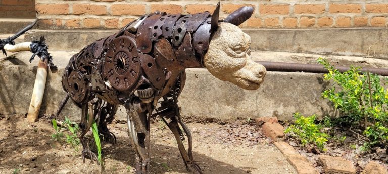 Art Malawi hyena sculpture