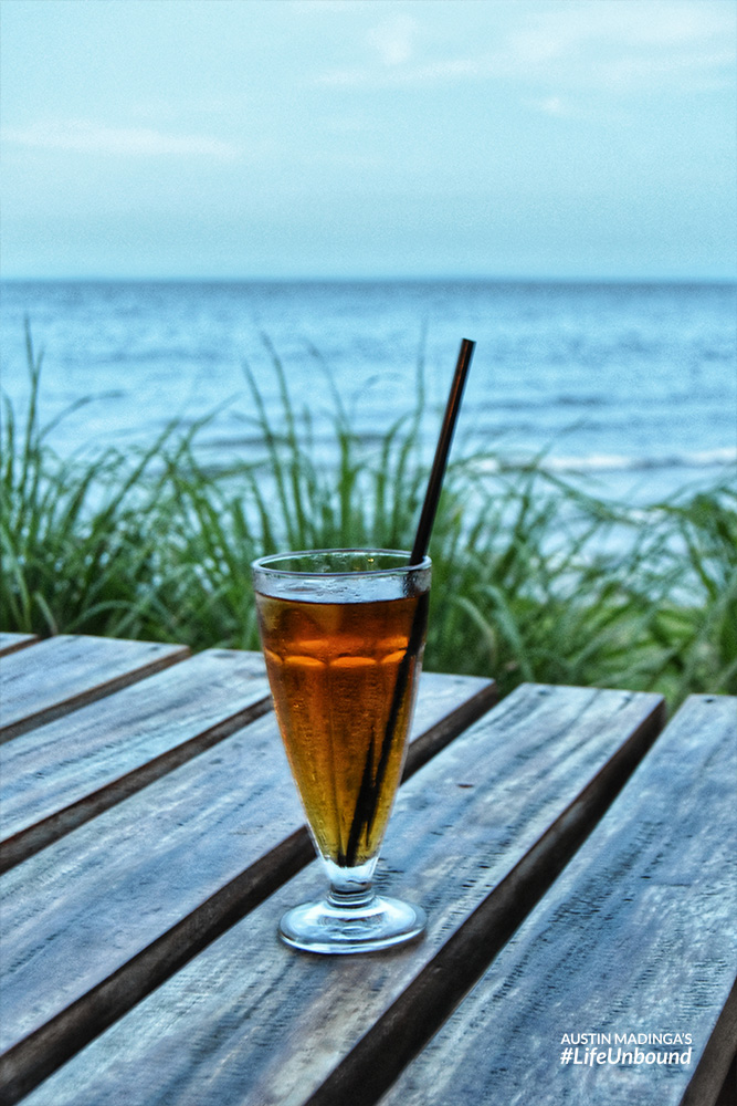 cocktails on the beach of lake malawi