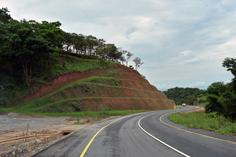 the Mzuzu Nkhata Bay road